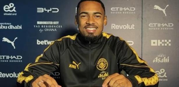 Justiça manda Palmeiras exibir contratos e valores da venda de Allan
