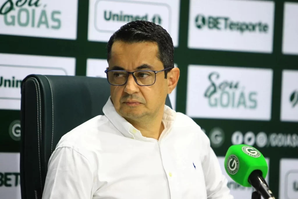 A Redação | Aroldo Guidão renuncia ao cargo de presidente executivo do Goiás Esporte Clube