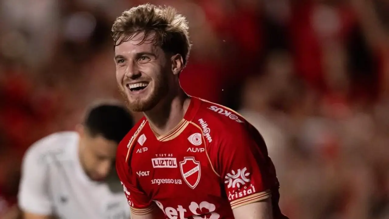 Breno Bora será novidade no Vila contra o Juventude