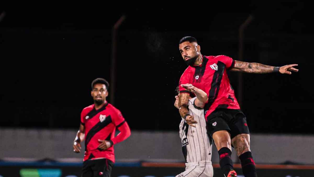Ponte Preta cede empate no final contra Atlético-GO