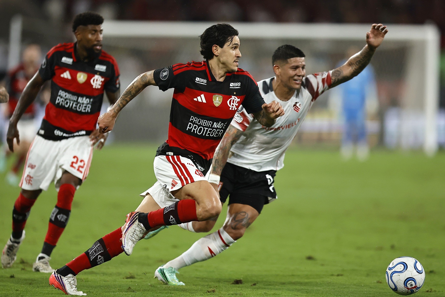 Flamengo aciona Conmebol por escalação de Rojo na Libertadores