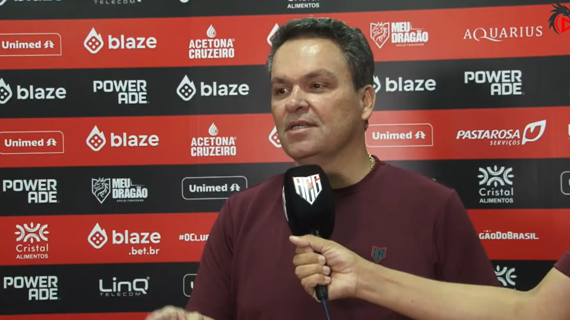 Adson diz que não há corpo mole no Atlético após empate