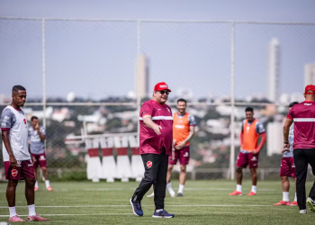 Ex-Bahia pode devolver clube tradicional à Série A depois de 41 anos