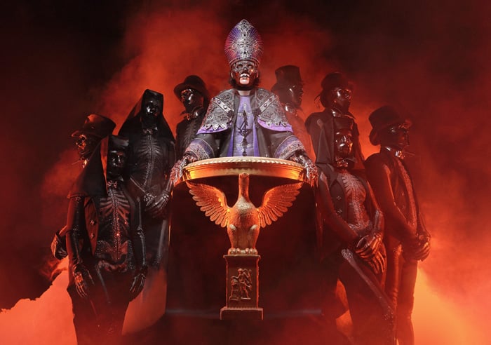 “Mary on a Cross”, do Ghost, está prestes a alcançar 1 bilhão de plays no Spotify