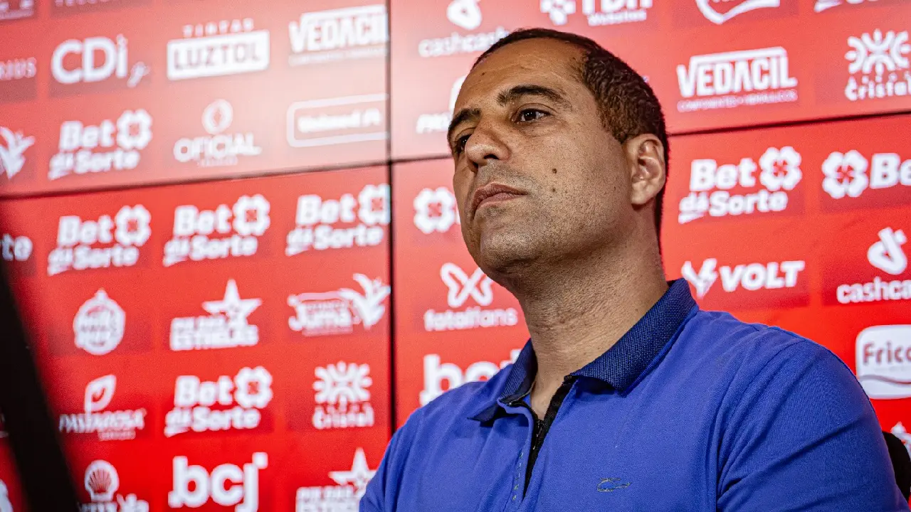 Hugo Bravo diz que Vila está sendo prejudicado nos bastidores
