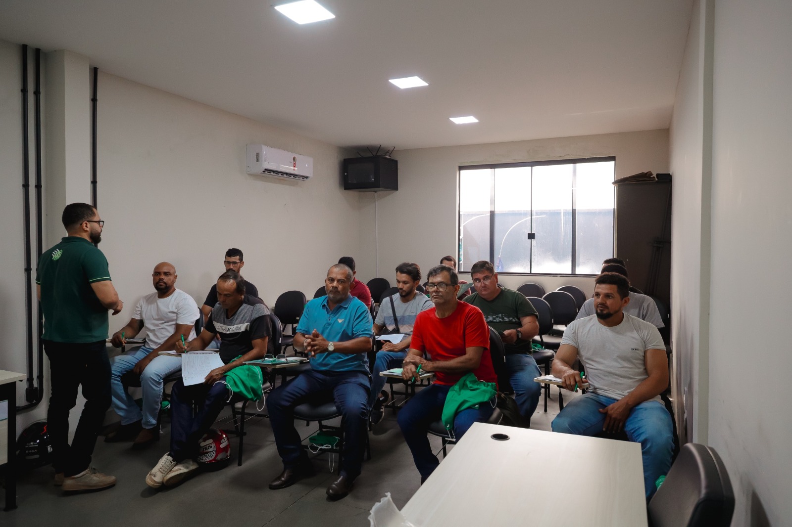 Senador Canedo oferece curso de eletricidade básica para moradores