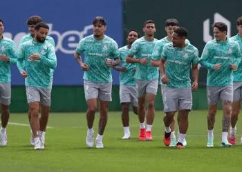 Palmeiras rebate Flamengo antes do clássico contra Corinthians