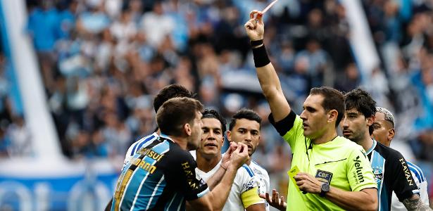 Renato diz que expulsão de Kannemann pode render multa “pesadíssima”