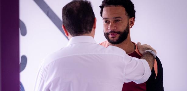 Organizadas do Corinthians pedem saída de Paz e Memphis em papo com Stabile