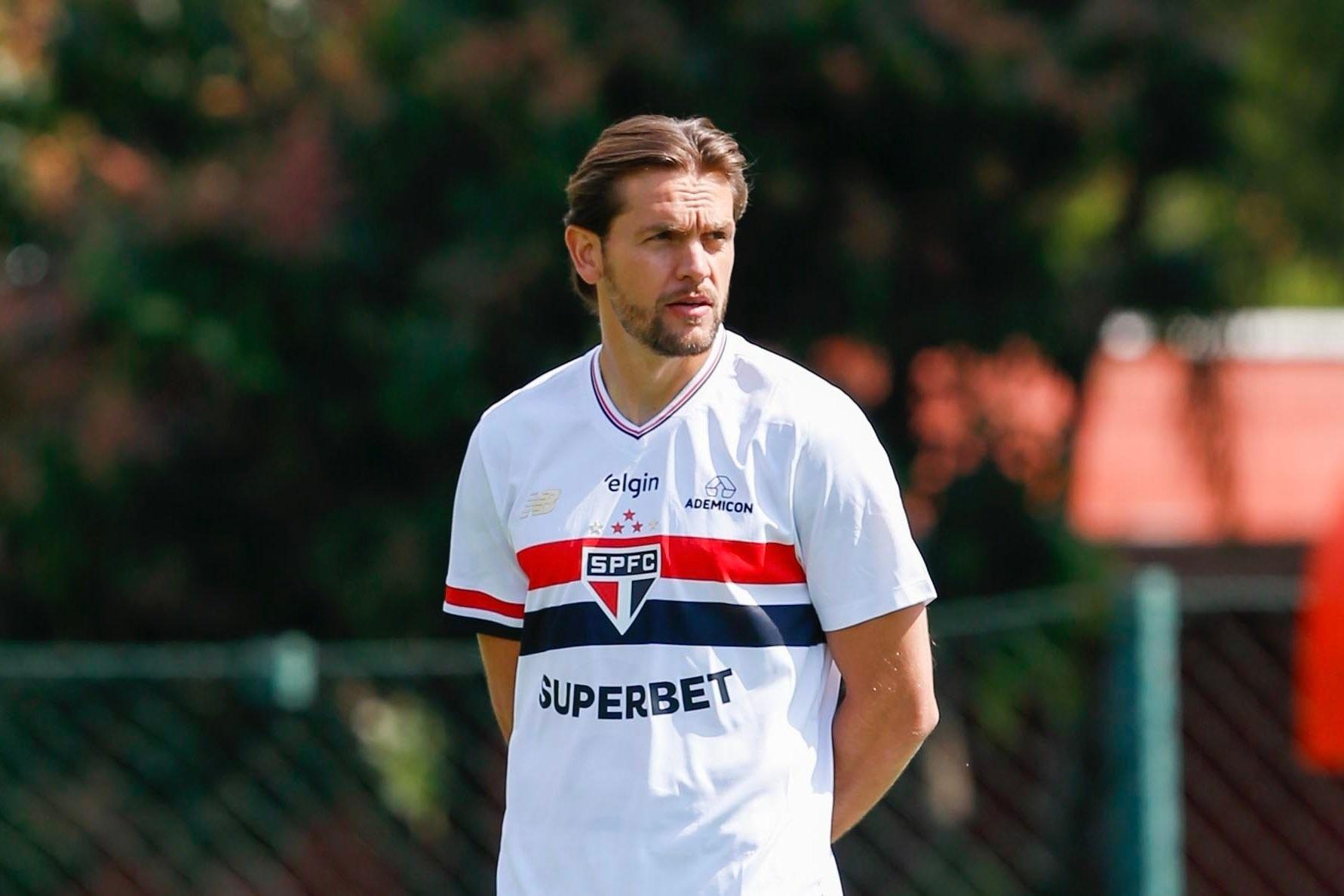 Será que volta? Ex-Goiás, Rafael Tolói deve ficar sem contrato para 2027
