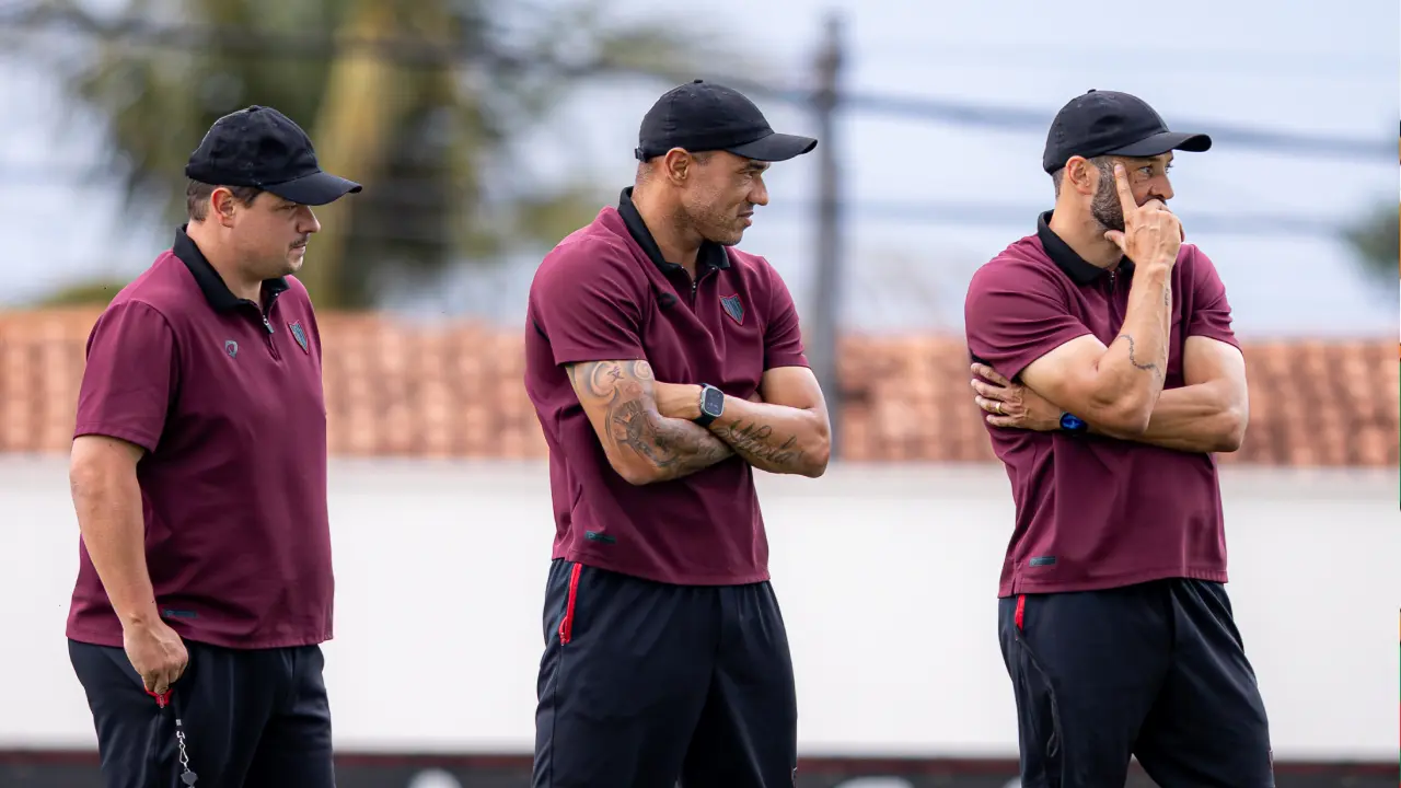 Atlético tem mudanças no meio e no ataque para encarar a Ponte