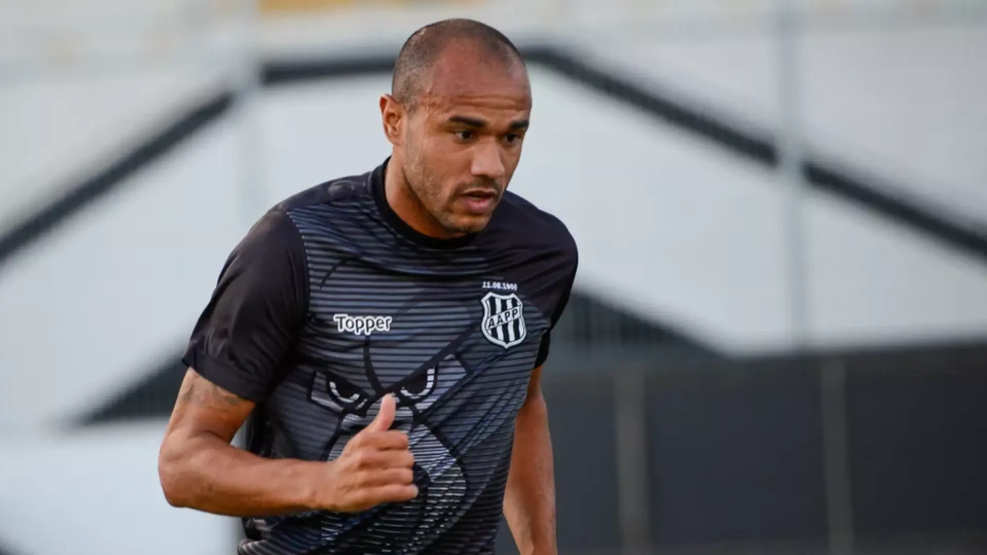 Última vitória da Ponte Preta sobre o Atlético teve Roger Silva