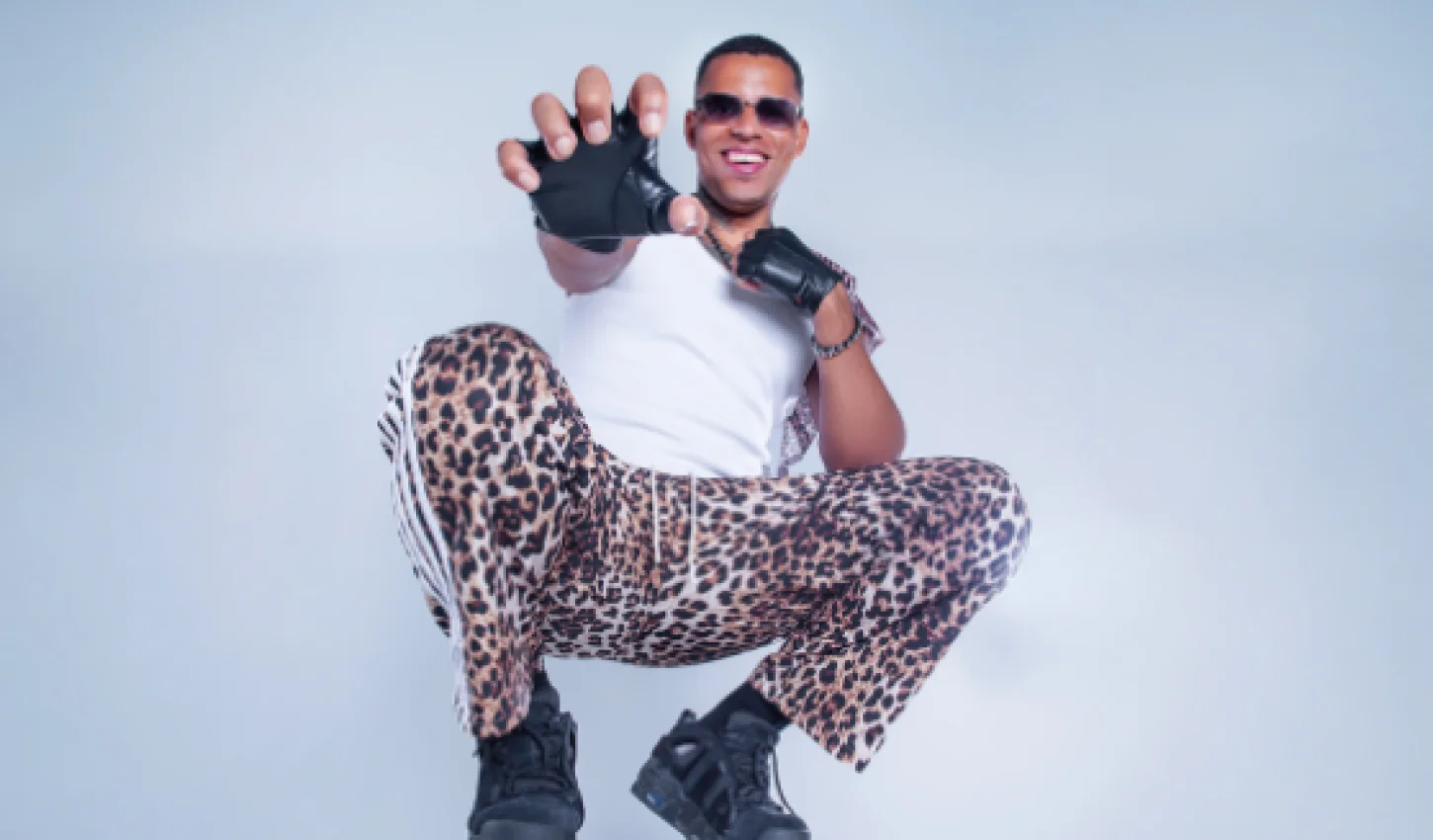 Rom Santana apresenta Baile do Felino do Bixiga no Sesc