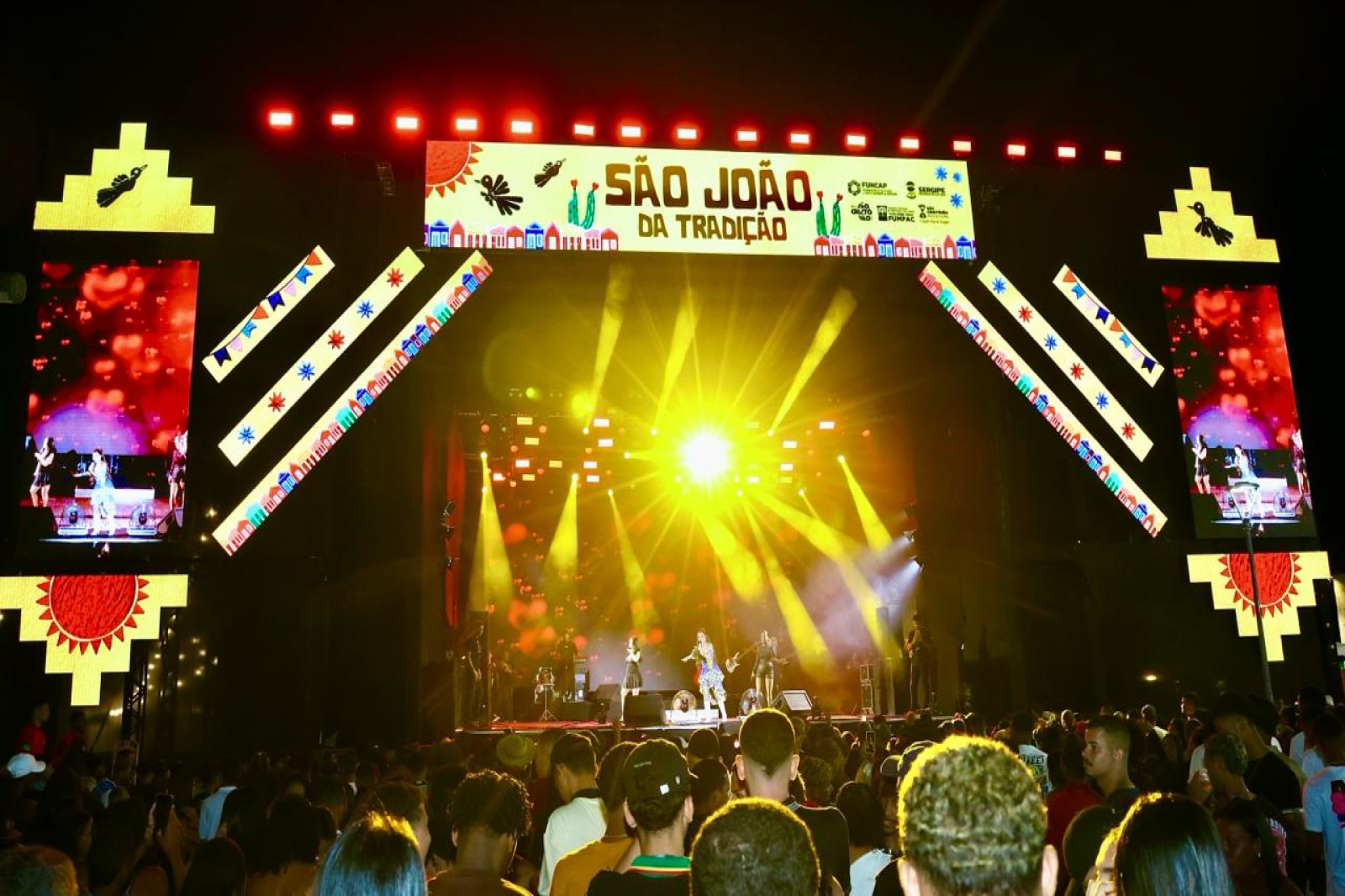 São João da Tradição 2026 inicia com muito forró e arrocha na Praça São Francisco – Prefeitura Municipal de São Cristóvão