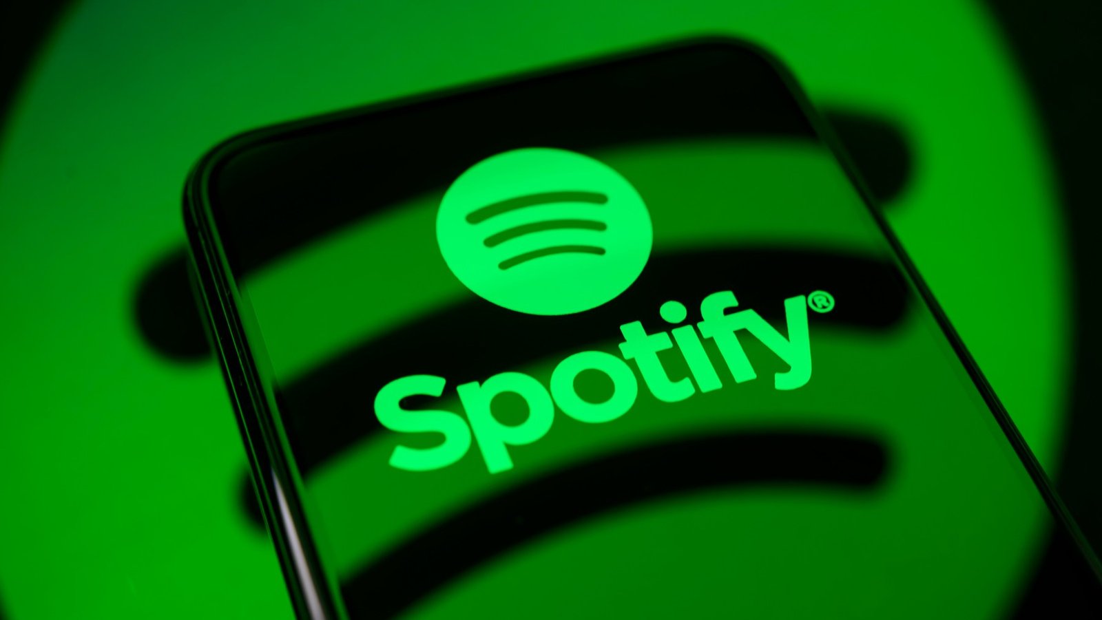 Spotify remove 75 milhões de músicas geradas por IA