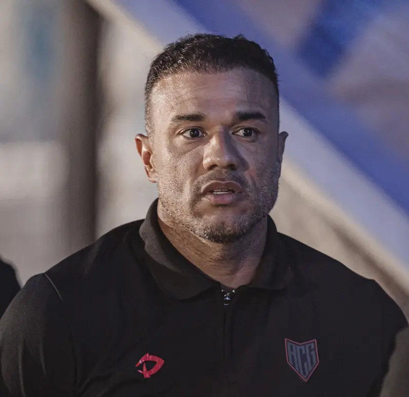 Roger Silva explica escolhas no elenco e projeta Atlético-GO para duelo diante do Botafogo-SP