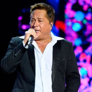 Você sabia que o Leonardo se chama Emival? Descubra quais são os nomes verdadeiros dos cantores sertanejos