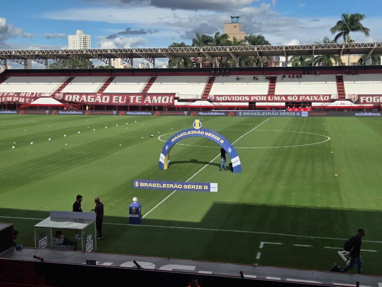 Atlético-GO x Ceará: onde assistir, horário e escalações na Série B