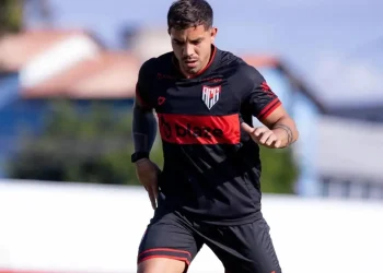 Terans passará por cirurgia e Atlético-GO avaliará contratação após recuperação