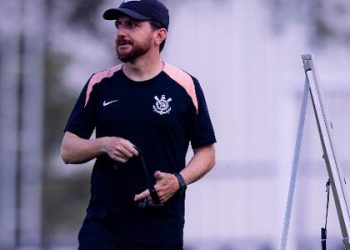 Clássico vira ‘vestibular’ para interino bem avaliado no Corinthians