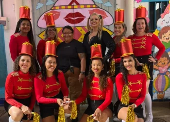 diretora vira Xuxa em Senador Canedo; vídeo